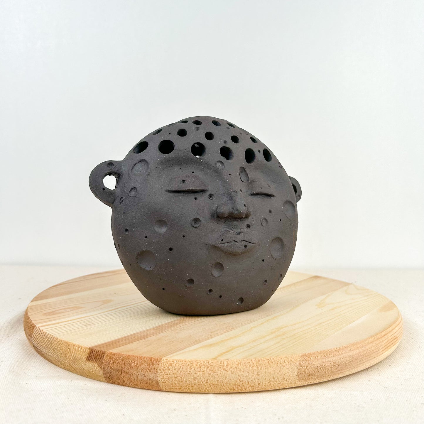 Natural Black Moon with Handles Lg